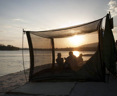 Flycampen langs de Rufiji rivier in Nyerere National Park