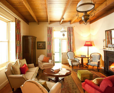 Main_House_Lounge_001