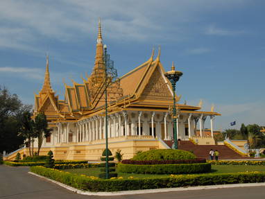AA_Phnom_Penh_-_Royal_Palace_(2)