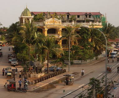 EXO_800_Siem_Reap_view_of_town
