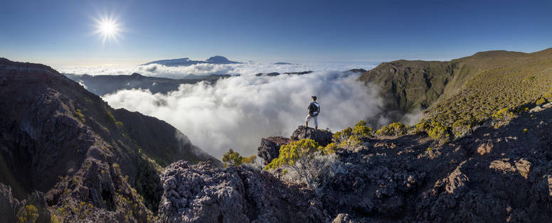montagne_piton_des_neiges09_commerson_au_dessus_des_nuages_-_CREDIT_IRT_-_frog_974_photographies_dts_07_2018