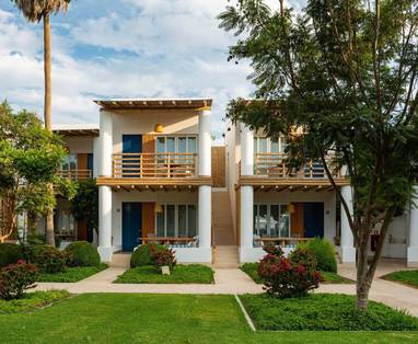 PE_Hotel_Paracas_Mariott_buitenaanzicht_bungalows_piolc-common-areas-2120-hor-clsc