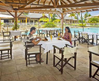 75114506-H1-HLR-73083035-Bar-4256x3031