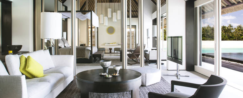 Cheval_Blanc-garden-water-villa