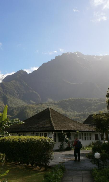 RE_Cilaos_Le_Vieux_Cep_-_View_and_Garden_2