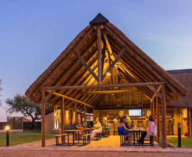 bar bij Desert Camp in Namibië