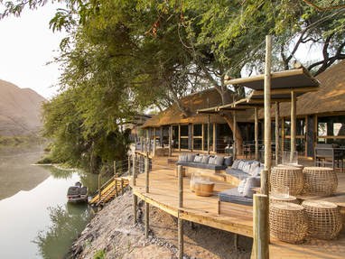 lodge aanzicht bij Serra Cafema in namibië