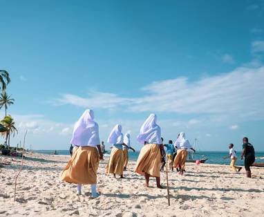 lokale bevolkingbij pole pole in Tanzania