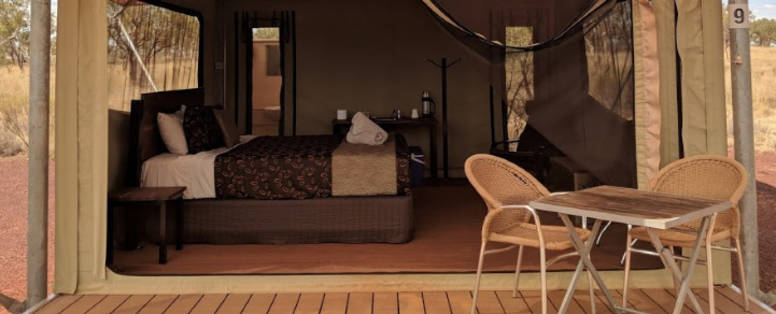 binnenkant tent van Karijini Eco Retreat