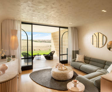 Suite-2-02-2100x1400