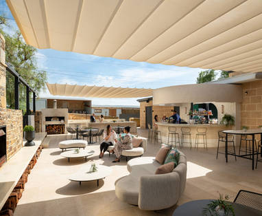 Outdoor-Bar-01-2100x1400