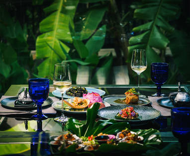 Gerechten Black Ginger bij The Slate in Phuket, Thailand